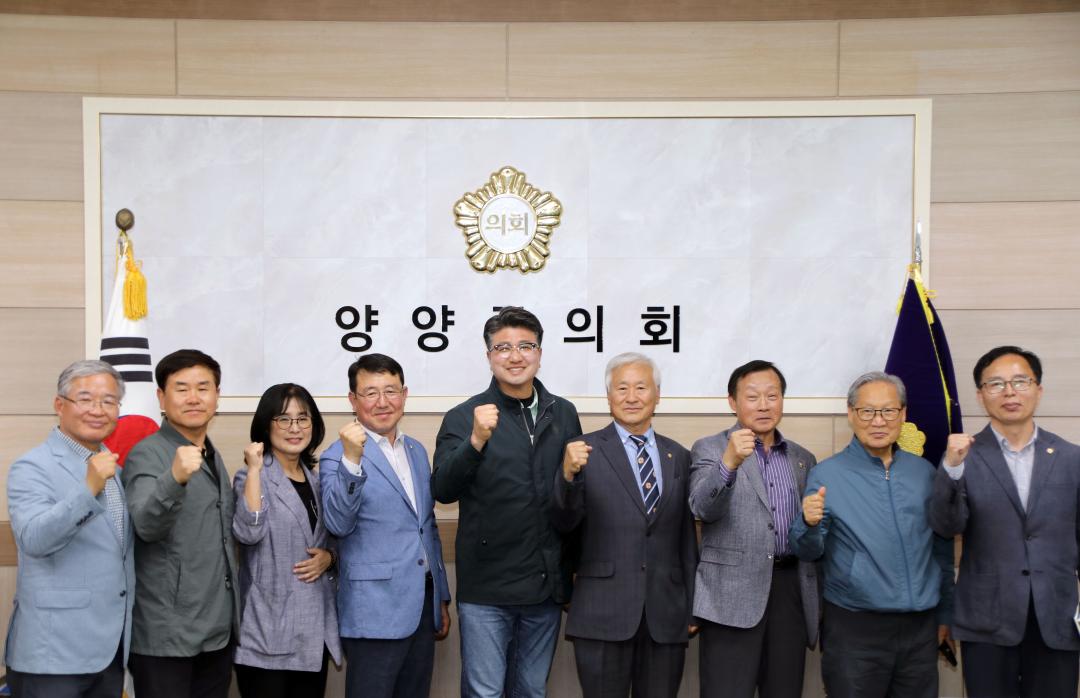 '강원특별자치도 재향군인회장 방문' 게시글의 사진(4) '2026-05-11 강원특별자치도 재향군인회장 방문(의장실) (4).jpg'