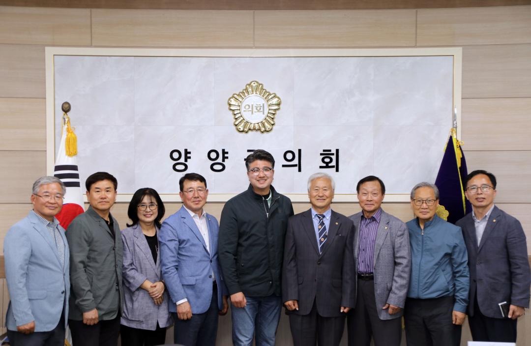 '강원특별자치도 재향군인회장 방문' 게시글의 사진(3) '2026-05-11 강원특별자치도 재향군인회장 방문(의장실) (3).jpg'