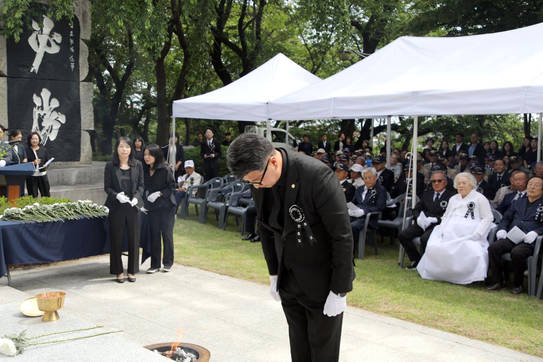 '제71회 현충일 추념식' 게시글의 사진(5) '2026-06-06 제71회 현충일 추념식(현산공원 충혼탑) (5).jpg'