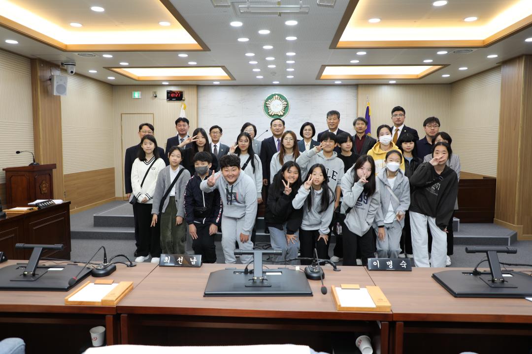 '양양더나은교육지구 다행 프로젝트 팀 의회 방문' 게시글의 사진(1) '359A6400.JPG'