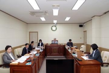 제297회 임시회 제1차 조례심사특별위원회